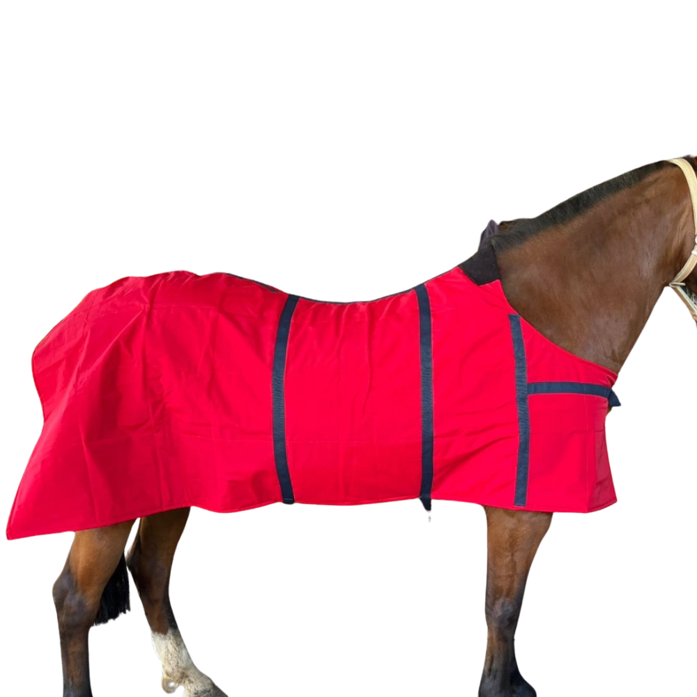 Carpa impermeable con polar color rojo para caballo — vista completa