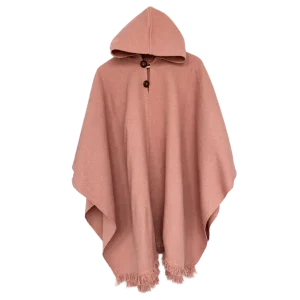 Poncho de lana rosado con capucha y botones de madera | El Carpincho